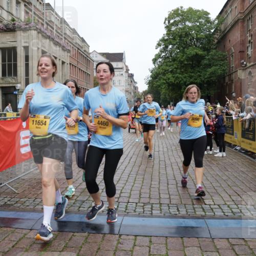 13.09.2026 - Kiel Lauf Yannick Fuchs http://msf.ph/oto/10434083 13.09.2026 09:47:51 Ziel 218, 390, 1743, 2241, 2755, 3735, 3812, 4103, 4225, 4365, 4400, 4460, 4952, 5215, 6078, 6942, 8096, 9697, 10823, 11396, 11654, 12007, 12099, 12167, 12393, 466, 544, 591, 1324, 2870, 3192, 3373, 3629, 4011, 4479, 4480, 4952, 5517, 6072, 6575, 6639, 6696, 7767, 8231, 8503, 8540, 8777, 8833, 9528, 9634, 9936, 10555, 10789, 122, 366, 872, 1227, 1713, 4219, 4288, 4467, 4710, 6242, 6809, 7070, 7258, 7481, 8080, 9694, 9755, 1235, 2587, 5167, 7461, 8524, 9091, 10076, 10555 meine-sportfotos.de