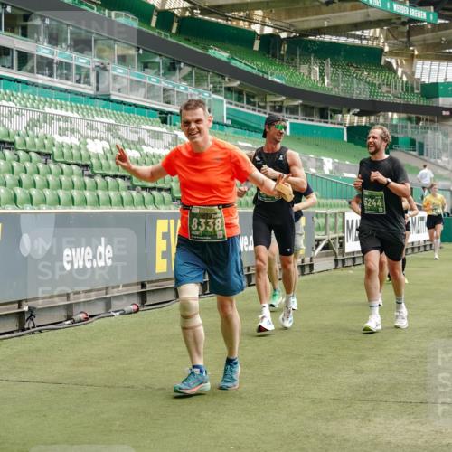 13.09.2026 - 21. swb-Marathon Bremen Michael Burmester http://msf.ph/oto/10434119 13.09.2026 13:05:06 Laufen im Stadion 178, 209, 210, 217, 244, 323, 394, 534, 536, 565, 647, 881, 891, 900, 1073, 1239, 1243, 1307, 1308, 1343, 1373, 1380, 1456, 1479, 1533, 1627, 1649, 1653, 1656, 1687, 1780, 1914, 1932, 1941, 2023, 2089, 2126, 2241, 2244, 2265, 2301, 2310, 2369, 2430, 2452, 2464, 2602, 2723, 2742, 2764, 2851, 2867, 2872, 2891, 2910, 2919, 2957, 2959, 2985, 3028, 3030, 3115, 3217, 3278, 3320, 3343, 3419, 3425, 3444, 3454, 3485, 3521, 3579, 3796, 3909, 242 meine-sportfotos.de