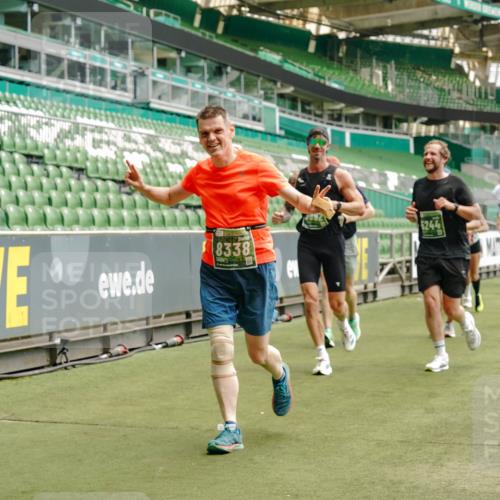 13.09.2026 - 21. swb-Marathon Bremen Michael Burmester http://msf.ph/oto/10434138 13.09.2026 13:05:06 Laufen im Stadion 178, 209, 210, 217, 244, 323, 394, 534, 536, 565, 647, 881, 891, 900, 1073, 1239, 1243, 1307, 1308, 1343, 1373, 1380, 1456, 1479, 1533, 1627, 1649, 1653, 1656, 1687, 1780, 1914, 1932, 1941, 2023, 2089, 2126, 2241, 2244, 2265, 2301, 2310, 2369, 2430, 2452, 2464, 2602, 2723, 2742, 2764, 2851, 2867, 2872, 2891, 2910, 2919, 2957, 2959, 2985, 3028, 3030, 3115, 3217, 3278, 3320, 3343, 3419, 3425, 3444, 3454, 3485, 3521, 3579, 3796, 3909, 242 meine-sportfotos.de