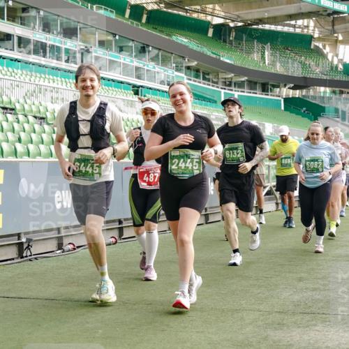 13.09.2026 - 21. swb-Marathon Bremen Michael Burmester http://msf.ph/oto/10434151 13.09.2026 13:33:01 Laufen im Stadion 155, 344, 350, 386, 428, 490, 594, 617, 690, 765, 786, 787, 1001, 1051, 1098, 1133, 1142, 1292, 1310, 1326, 1377, 1427, 1557, 1591, 1592, 1760, 1801, 1869, 1892, 1897, 1923, 2077, 2132, 2226, 2230, 2231, 2253, 2270, 2274, 2320, 2344, 2374, 2399, 2400, 2456, 2479, 2514, 2515, 2523, 2539, 2556, 2616, 2630, 2649, 2718, 2769, 2787, 2848, 2945, 2982, 3014, 3140, 3223, 3350, 3379, 3443, 3503, 3572, 3577, 3601, 3614, 3644, 3736, 3746, 3797, 3901, 3911, 3944, 3952, 3960 meine-sportfotos.de