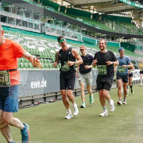 13.09.2026 - 21. swb-Marathon Bremen Michael Burmester http://msf.ph/oto/10434154 13.09.2026 13:05:07 Laufen im Stadion 178, 209, 210, 217, 244, 323, 394, 534, 536, 565, 647, 881, 891, 900, 1073, 1239, 1243, 1307, 1308, 1343, 1373, 1380, 1456, 1479, 1533, 1627, 1649, 1653, 1656, 1687, 1780, 1914, 1932, 1941, 2023, 2089, 2126, 2241, 2244, 2265, 2301, 2310, 2369, 2430, 2452, 2464, 2602, 2723, 2742, 2764, 2851, 2867, 2872, 2891, 2910, 2919, 2957, 2959, 2985, 3028, 3030, 3115, 3217, 3278, 3320, 3343, 3419, 3425, 3444, 3454, 3485, 3521, 3579, 3796, 3909, 242 meine-sportfotos.de