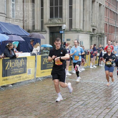 13.09.2026 - Kiel Lauf Yannick Fuchs http://msf.ph/oto/10434160 13.09.2026 11:44:06 Ziel  meine-sportfotos.de