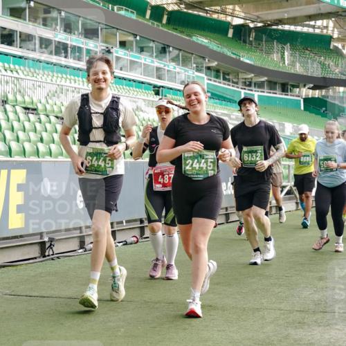 13.09.2026 - 21. swb-Marathon Bremen Michael Burmester http://msf.ph/oto/10434161 13.09.2026 13:33:01 Laufen im Stadion 155, 344, 350, 386, 428, 490, 594, 617, 690, 765, 786, 787, 1001, 1051, 1098, 1133, 1142, 1292, 1310, 1326, 1377, 1427, 1557, 1591, 1592, 1760, 1801, 1869, 1892, 1897, 1923, 2077, 2132, 2226, 2230, 2231, 2253, 2270, 2274, 2320, 2344, 2374, 2399, 2400, 2456, 2479, 2514, 2515, 2523, 2539, 2556, 2616, 2630, 2649, 2718, 2769, 2787, 2848, 2945, 2982, 3014, 3140, 3223, 3350, 3379, 3443, 3503, 3572, 3577, 3601, 3614, 3644, 3736, 3746, 3797, 3901, 3911, 3944, 3952, 3960 meine-sportfotos.de