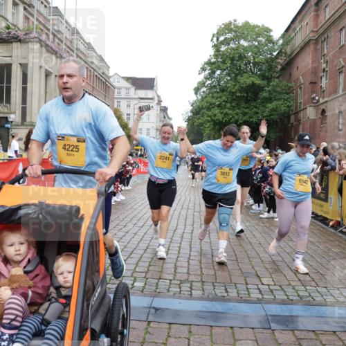13.09.2026 - Kiel Lauf Yannick Fuchs http://msf.ph/oto/10434177 13.09.2026 09:47:56 Ziel 122, 218, 1743, 2241, 2755, 3735, 3812, 4103, 4225, 4288, 4365, 4460, 4710, 5215, 6078, 6809, 6942, 7258, 8096, 9694, 10823, 11396, 11654, 12007, 12099, 12167, 12393, 390, 466, 544, 591, 1324, 2870, 3192, 3373, 3629, 4011, 4103, 4400, 4479, 4480, 4952, 5517, 6072, 6078, 6575, 6639, 6696, 7767, 8231, 8503, 8540, 8777, 8833, 9528, 9634, 9697, 9936, 10789, 12099, 366, 872, 1227, 1713, 1976, 2656, 2970, 4219, 4467, 6242, 7070, 7247, 7481, 8080, 9755, 10200, 5167, 8524, 10555 meine-sportfotos.de