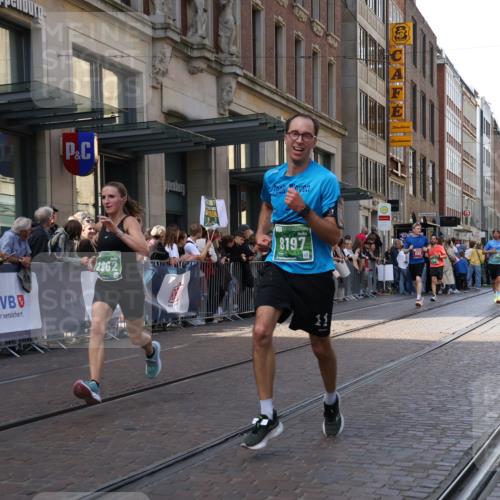 13.09.2026 - 21. swb-Marathon Bremen Strokosch-Dieckow http://msf.ph/oto/10434180 13.09.2026 13:13:06 Ziel 280, 621, 779, 987, 2130, 2360, 2401, 2767, 2882, 2962, 3566, 4582, 5345, 5769, 6038, 6394, 6407, 7493, 8197, 8464, 8477, 8568, 8840, 8963, 9442, 313, 868, 987, 1207, 1513, 2350, 2442, 2498, 2559, 2801, 2858, 3625, 4605, 5379, 5965, 6349, 7874, 8029, 8291, 8419, 8798, 9092, 9217, 13140 meine-sportfotos.de
