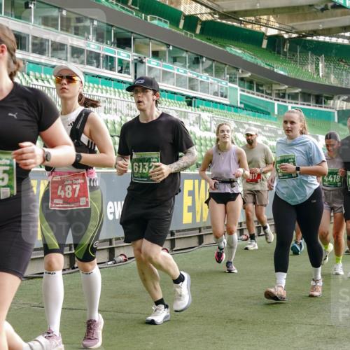 13.09.2026 - 21. swb-Marathon Bremen Michael Burmester http://msf.ph/oto/10434227 13.09.2026 13:33:03 Laufen im Stadion 155, 344, 350, 386, 428, 490, 594, 617, 690, 765, 786, 787, 1001, 1051, 1098, 1133, 1142, 1292, 1310, 1326, 1377, 1427, 1557, 1591, 1592, 1661, 1760, 1801, 1869, 1892, 1897, 1923, 2077, 2132, 2226, 2230, 2231, 2253, 2270, 2274, 2320, 2344, 2374, 2399, 2400, 2456, 2479, 2514, 2515, 2523, 2539, 2556, 2616, 2630, 2649, 2718, 2757, 2769, 2787, 2848, 2945, 2982, 3014, 3140, 3223, 3350, 3379, 3443, 3503, 3572, 3577, 3601, 3614, 3644, 3736, 3746, 3797, 3875, 3901, 3911, 3952, 3960 meine-sportfotos.de