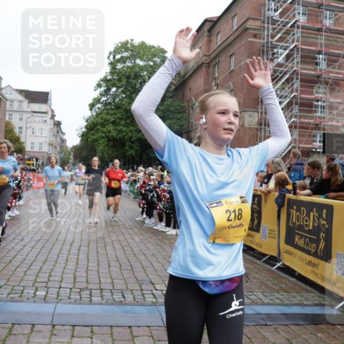 13.09.2026 - Kiel Lauf Yannick Fuchs http://msf.ph/oto/10434251 13.09.2026 09:47:59 Ziel 122, 218, 366, 1713, 1743, 2241, 2755, 3812, 4225, 4288, 4467, 4710, 5215, 6242, 6809, 6942, 7258, 9694, 10823, 11396, 12007, 12167, 12393, 390, 466, 591, 3192, 3373, 3629, 3735, 4011, 4103, 4365, 4400, 4460, 4479, 4480, 4952, 5517, 6072, 6078, 6639, 6696, 7767, 8096, 8503, 8540, 8777, 8833, 9528, 9634, 9697, 9936, 10789, 11654, 12099, 872, 1047, 1227, 1976, 2656, 2671, 2970, 4219, 5185, 5825, 7070, 7247, 7481, 8080, 9755, 10200, 10555 meine-sportfotos.de