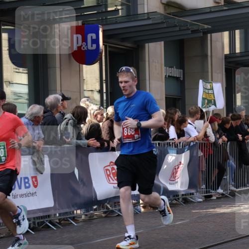 13.09.2026 - 21. swb-Marathon Bremen Strokosch-Dieckow http://msf.ph/oto/10434278 13.09.2026 13:13:11 Ziel 280, 779, 2130, 2360, 2401, 2767, 2882, 2962, 3566, 6038, 6394, 6407, 7493, 8197, 8477, 8568, 8840, 8963, 9442, 13099, 280, 313, 621, 868, 987, 1207, 1513, 2442, 2498, 2559, 2801, 2858, 3566, 3625, 4582, 5345, 5379, 5769, 5965, 6349, 7874, 8291, 8419, 8464, 8798, 9092, 9217, 13140 meine-sportfotos.de
