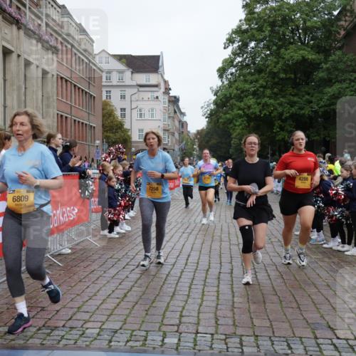 13.09.2026 - Kiel Lauf Yannick Fuchs http://msf.ph/oto/10434289 13.09.2026 09:48:00 Ziel 122, 218, 366, 1713, 1743, 2241, 2755, 3812, 4225, 4288, 4467, 4710, 5215, 6242, 6809, 6942, 7258, 9694, 10823, 11396, 12007, 12167, 12393, 390, 466, 591, 1743, 3192, 3373, 3629, 3735, 4011, 4103, 4365, 4400, 4460, 4479, 4480, 4952, 5517, 6072, 6078, 6639, 6696, 7767, 8096, 8503, 8540, 8777, 8833, 9528, 9634, 9697, 9936, 10789, 11396, 11654, 12099, 872, 1047, 1227, 1976, 2656, 2671, 2970, 4219, 5185, 5825, 6464, 7070, 7247, 7481, 8080, 9755, 10200, 10555 meine-sportfotos.de
