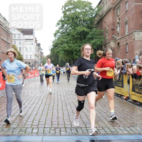 13.09.2026 - Kiel Lauf Yannick Fuchs http://msf.ph/oto/10434305 13.09.2026 09:48:01 Ziel 122, 218, 366, 1227, 1713, 2241, 2755, 3812, 4225, 4288, 4467, 4710, 5215, 6242, 6809, 6942, 7258, 9694, 10823, 12007, 12167, 12393, 390, 466, 591, 1743, 3192, 3373, 3629, 3735, 4011, 4103, 4365, 4400, 4460, 4479, 4480, 4952, 5517, 6072, 6078, 6639, 6696, 7767, 8096, 8503, 8540, 8777, 8833, 9528, 9634, 9697, 9936, 10789, 11396, 11654, 12099, 872, 1047, 1976, 2656, 2671, 2970, 4219, 5185, 5825, 6464, 7070, 7247, 7481, 8080, 9755, 10200 meine-sportfotos.de