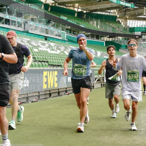 13.09.2026 - 21. swb-Marathon Bremen Michael Burmester http://msf.ph/oto/10434317 13.09.2026 13:05:09 Laufen im Stadion 178, 209, 210, 217, 244, 323, 394, 534, 536, 565, 647, 881, 891, 900, 1073, 1239, 1243, 1307, 1308, 1343, 1373, 1380, 1456, 1479, 1533, 1627, 1649, 1653, 1656, 1687, 1780, 1914, 1932, 1941, 2023, 2076, 2089, 2126, 2241, 2244, 2265, 2301, 2310, 2369, 2430, 2452, 2464, 2602, 2723, 2742, 2764, 2851, 2867, 2872, 2891, 2910, 2919, 2957, 2959, 2985, 3028, 3030, 3115, 3217, 3278, 3320, 3343, 3419, 3425, 3444, 3454, 3485, 3521, 3579, 3796, 3909, 242 meine-sportfotos.de