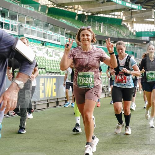 13.09.2026 - 21. swb-Marathon Bremen Michael Burmester http://msf.ph/oto/10434324 13.09.2026 13:33:09 Laufen im Stadion 155, 344, 350, 386, 428, 490, 594, 617, 690, 765, 786, 787, 1001, 1051, 1098, 1133, 1292, 1326, 1377, 1427, 1557, 1591, 1592, 1661, 1760, 1801, 1869, 1897, 1923, 1996, 2077, 2132, 2226, 2230, 2231, 2253, 2270, 2274, 2320, 2344, 2374, 2399, 2400, 2456, 2479, 2514, 2515, 2523, 2539, 2543, 2556, 2616, 2630, 2641, 2649, 2718, 2757, 2769, 2787, 2848, 2945, 2982, 3014, 3350, 3379, 3443, 3503, 3572, 3577, 3601, 3614, 3644, 3746, 3797, 3875, 3901, 3911, 3952, 3960, 4001 meine-sportfotos.de