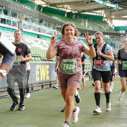 13.09.2026 - 21. swb-Marathon Bremen Michael Burmester http://msf.ph/oto/10434330 13.09.2026 13:33:09 Laufen im Stadion 155, 344, 350, 386, 428, 490, 594, 617, 690, 765, 786, 787, 1001, 1051, 1098, 1133, 1292, 1326, 1377, 1427, 1557, 1591, 1592, 1661, 1760, 1801, 1869, 1897, 1923, 1996, 2077, 2132, 2226, 2230, 2231, 2253, 2270, 2274, 2320, 2344, 2374, 2399, 2400, 2456, 2479, 2514, 2515, 2523, 2539, 2543, 2556, 2616, 2630, 2641, 2649, 2718, 2757, 2769, 2787, 2848, 2945, 2982, 3014, 3350, 3379, 3443, 3503, 3572, 3577, 3601, 3614, 3644, 3746, 3797, 3875, 3901, 3911, 3952, 3960, 4001 meine-sportfotos.de