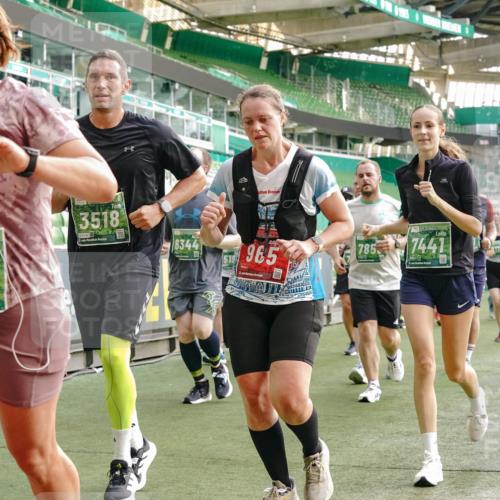 13.09.2026 - 21. swb-Marathon Bremen Michael Burmester http://msf.ph/oto/10434351 13.09.2026 13:33:10 Laufen im Stadion 155, 344, 350, 386, 428, 490, 594, 617, 690, 765, 786, 787, 1001, 1048, 1051, 1098, 1133, 1292, 1326, 1377, 1427, 1557, 1591, 1592, 1661, 1760, 1801, 1869, 1897, 1923, 1996, 2077, 2132, 2226, 2230, 2231, 2253, 2270, 2274, 2320, 2344, 2374, 2399, 2400, 2456, 2479, 2514, 2515, 2523, 2539, 2543, 2556, 2616, 2630, 2641, 2649, 2718, 2757, 2769, 2787, 2848, 2945, 2982, 3014, 3350, 3379, 3443, 3503, 3572, 3577, 3601, 3614, 3644, 3746, 3797, 3875, 3901, 3911, 3952, 3960, 4001 meine-sportfotos.de