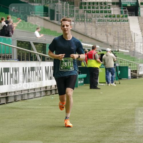 13.09.2026 - 21. swb-Marathon Bremen Michael Burmester http://msf.ph/oto/10434368 13.09.2026 12:36:08 Laufen im Stadion 365, 850, 1288, 1485, 1550, 1875, 1993, 4232, 7692, 7768, 8075, 13033, 417, 482, 668, 943, 1020, 1126, 1507, 1606, 1629, 2100, 7741, 8044 meine-sportfotos.de