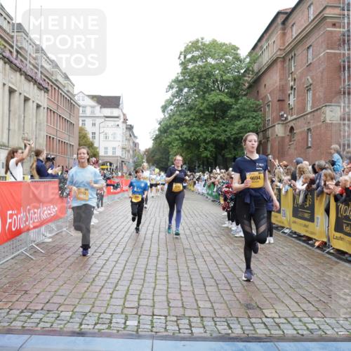 13.09.2026 - Kiel Lauf Yannick Fuchs http://msf.ph/oto/10434379 13.09.2026 09:48:04 Ziel 122, 218, 366, 872, 1227, 1713, 2755, 4288, 4467, 4710, 6242, 6809, 7070, 7258, 8080, 9694, 12393, 390, 466, 591, 1743, 2241, 2755, 3373, 3735, 3812, 4011, 4103, 4225, 4365, 4400, 4460, 4479, 4480, 4952, 5215, 5517, 6072, 6078, 6639, 6696, 6942, 7767, 8096, 8503, 8540, 8777, 8833, 9528, 9697, 9936, 10789, 10823, 11396, 11654, 12007, 12099, 12167, 12393, 1047, 1976, 2656, 2671, 2970, 4219, 4350, 5185, 5518, 5825, 6464, 7247, 7481, 9755, 10200, 5517, 6696, 10789 meine-sportfotos.de