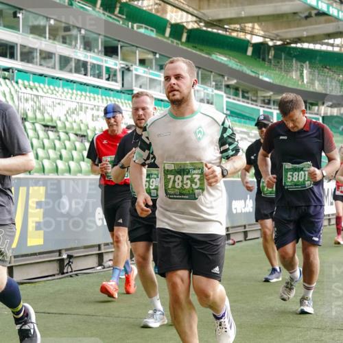 13.09.2026 - 21. swb-Marathon Bremen Michael Burmester http://msf.ph/oto/10434411 13.09.2026 13:33:12 Laufen im Stadion 155, 344, 350, 386, 428, 490, 594, 617, 690, 765, 786, 787, 1001, 1048, 1051, 1098, 1133, 1292, 1326, 1377, 1427, 1557, 1591, 1592, 1661, 1760, 1801, 1897, 1923, 1996, 2077, 2132, 2226, 2230, 2231, 2253, 2270, 2274, 2320, 2344, 2374, 2399, 2400, 2456, 2479, 2514, 2515, 2523, 2539, 2543, 2556, 2616, 2630, 2641, 2649, 2718, 2757, 2769, 2787, 2848, 2945, 2982, 3014, 3350, 3379, 3443, 3503, 3572, 3577, 3601, 3614, 3644, 3746, 3797, 3875, 3901, 3911, 3952, 3960, 4001 meine-sportfotos.de