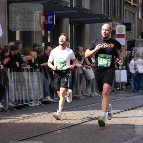 13.09.2026 - 21. swb-Marathon Bremen Strokosch-Dieckow http://msf.ph/oto/10434419 13.09.2026 13:13:17 Ziel 779, 2360, 2401, 2767, 2882, 3413, 6407, 7493, 7707, 8477, 8568, 8840, 8963, 9442, 9884, 13099, 280, 313, 621, 868, 987, 1207, 2130, 2498, 2559, 2801, 2858, 2962, 3566, 3625, 4582, 5345, 5769, 6038, 6349, 6394, 7874, 8197, 8291, 8419, 8464, 9092, 9217, 13140 meine-sportfotos.de