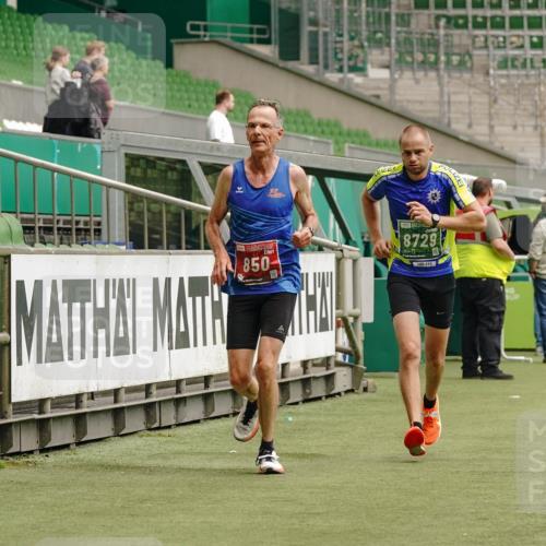 13.09.2026 - 21. swb-Marathon Bremen Michael Burmester http://msf.ph/oto/10434421 13.09.2026 12:36:18 Laufen im Stadion 365, 850, 1288, 1485, 1550, 1583, 1875, 1993, 2073, 3617, 4232, 7244, 7692, 7768, 8075, 13033, 482, 668, 943, 1020, 1126, 1507, 1606, 1629, 2100, 5428, 7741, 8044 meine-sportfotos.de
