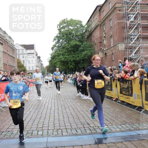 13.09.2026 - Kiel Lauf Yannick Fuchs http://msf.ph/oto/10434442 13.09.2026 09:48:06 Ziel 122, 366, 872, 1227, 1713, 4219, 4288, 4467, 4710, 6242, 6809, 7070, 7258, 7481, 8080, 9694, 9755, 218, 390, 466, 591, 1743, 2241, 2755, 3373, 3735, 3812, 4011, 4103, 4225, 4365, 4400, 4460, 4479, 4480, 4952, 5215, 5517, 6078, 6696, 6942, 7767, 8096, 8503, 8833, 9528, 9697, 10789, 10823, 11396, 11654, 12007, 12099, 12167, 12393, 1047, 1493, 1976, 2656, 2671, 2970, 4350, 5185, 5518, 5825, 6464, 7247, 10200, 4480, 5517, 6696, 8503, 10789 meine-sportfotos.de