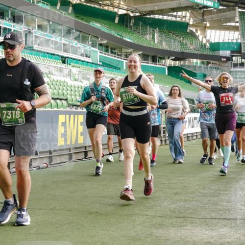 13.09.2026 - 21. swb-Marathon Bremen Michael Burmester http://msf.ph/oto/10434444 13.09.2026 13:33:14 Laufen im Stadion 155, 344, 350, 386, 428, 490, 594, 617, 690, 765, 786, 787, 1001, 1048, 1051, 1098, 1133, 1292, 1326, 1377, 1427, 1444, 1557, 1591, 1592, 1661, 1760, 1801, 1827, 1897, 1923, 1996, 2077, 2132, 2226, 2230, 2231, 2253, 2270, 2274, 2320, 2344, 2374, 2399, 2400, 2456, 2479, 2511, 2514, 2515, 2523, 2539, 2543, 2556, 2616, 2630, 2641, 2649, 2718, 2757, 2769, 2787, 2848, 2982, 3014, 3350, 3379, 3443, 3503, 3572, 3577, 3601, 3614, 3746, 3797, 3875, 3901, 3911, 3952, 3960, 4001 meine-sportfotos.de