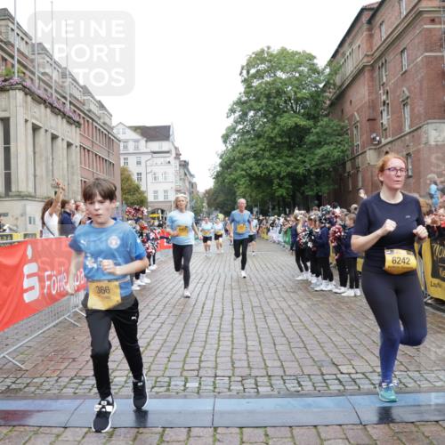 13.09.2026 - Kiel Lauf Yannick Fuchs http://msf.ph/oto/10434445 13.09.2026 09:48:06 Ziel 122, 366, 872, 1227, 1713, 4219, 4288, 4467, 4710, 6242, 6809, 7070, 7258, 7481, 8080, 9694, 9755, 218, 390, 466, 591, 1743, 2241, 2755, 3373, 3735, 3812, 4011, 4103, 4225, 4365, 4400, 4460, 4479, 4480, 4952, 5215, 5517, 6078, 6696, 6942, 7767, 8096, 8503, 8833, 9528, 9697, 10789, 10823, 11396, 11654, 12007, 12099, 12167, 12393, 1047, 1493, 1976, 2656, 2671, 2970, 4350, 5185, 5518, 5825, 6464, 7247, 10200, 4480, 5517, 6696, 8503, 10789 meine-sportfotos.de
