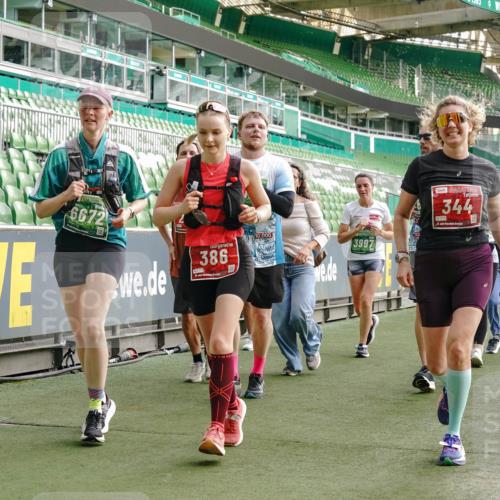 13.09.2026 - 21. swb-Marathon Bremen Michael Burmester http://msf.ph/oto/10434508 13.09.2026 13:33:16 Laufen im Stadion 155, 344, 350, 386, 428, 490, 594, 617, 690, 765, 786, 787, 1001, 1048, 1051, 1098, 1133, 1292, 1326, 1377, 1427, 1444, 1557, 1591, 1592, 1661, 1760, 1801, 1827, 1897, 1923, 1996, 2077, 2132, 2226, 2230, 2231, 2253, 2270, 2274, 2320, 2344, 2374, 2399, 2400, 2456, 2479, 2511, 2514, 2515, 2523, 2539, 2543, 2556, 2616, 2630, 2641, 2649, 2718, 2735, 2757, 2769, 2787, 2848, 2982, 3014, 3350, 3443, 3503, 3572, 3577, 3601, 3614, 3746, 3797, 3875, 3901, 3911, 3952, 3960, 4001 meine-sportfotos.de