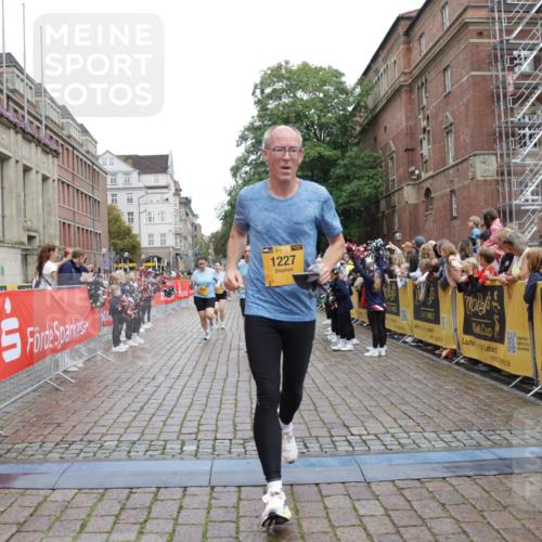 13.09.2026 - Kiel Lauf Yannick Fuchs http://msf.ph/oto/10434514 13.09.2026 09:48:09 Ziel 366, 872, 1227, 1713, 2970, 4219, 4467, 4710, 6242, 7070, 7481, 8080, 9694, 9755, 122, 218, 390, 466, 1743, 2241, 2755, 3373, 3735, 3812, 4011, 4103, 4225, 4288, 4365, 4400, 4460, 4479, 4952, 5215, 6078, 6809, 6942, 7258, 7767, 8096, 8503, 8833, 9528, 9697, 10823, 11396, 11654, 12007, 12099, 12167, 12393, 1047, 1493, 1976, 2656, 2671, 2943, 4350, 5185, 5518, 5825, 6464, 7247, 10200, 466, 3373, 4011, 4480, 5517, 6696, 7767, 8503, 8833, 10789 meine-sportfotos.de