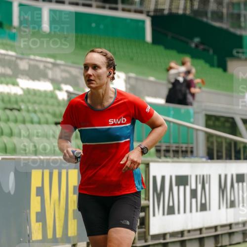 13.09.2026 - 21. swb-Marathon Bremen Michael Burmester http://msf.ph/oto/10434524 13.09.2026 12:36:24 Laufen im Stadion 365, 850, 1288, 1485, 1550, 1583, 1875, 1993, 2073, 3617, 4232, 7244, 7692, 7768, 8075, 8729, 13033, 482, 525, 668, 943, 1020, 1126, 1212, 1507, 1606, 1629, 2072, 2100, 5428, 7741, 8044 meine-sportfotos.de