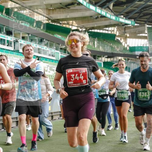 13.09.2026 - 21. swb-Marathon Bremen Michael Burmester http://msf.ph/oto/10434529 13.09.2026 13:33:17 Laufen im Stadion 155, 344, 350, 386, 428, 490, 594, 617, 690, 765, 786, 787, 1001, 1048, 1051, 1098, 1133, 1292, 1326, 1377, 1427, 1444, 1557, 1591, 1592, 1661, 1760, 1801, 1827, 1897, 1923, 1996, 2077, 2132, 2226, 2230, 2231, 2253, 2270, 2274, 2320, 2374, 2399, 2400, 2456, 2479, 2511, 2514, 2515, 2523, 2539, 2543, 2556, 2616, 2630, 2641, 2649, 2718, 2735, 2757, 2769, 2787, 2848, 2982, 3014, 3350, 3443, 3503, 3572, 3577, 3601, 3614, 3746, 3797, 3875, 3901, 3911, 3952, 3960, 4001 meine-sportfotos.de