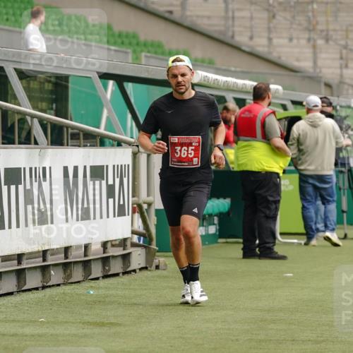 13.09.2026 - 21. swb-Marathon Bremen Michael Burmester http://msf.ph/oto/10434537 13.09.2026 12:36:26 Laufen im Stadion 365, 850, 1288, 1385, 1485, 1550, 1583, 1875, 1993, 2073, 3617, 4232, 7244, 7692, 7768, 8075, 8729, 13033, 482, 525, 668, 943, 1020, 1126, 1212, 1507, 1606, 1629, 2072, 2100, 5428, 7741 meine-sportfotos.de