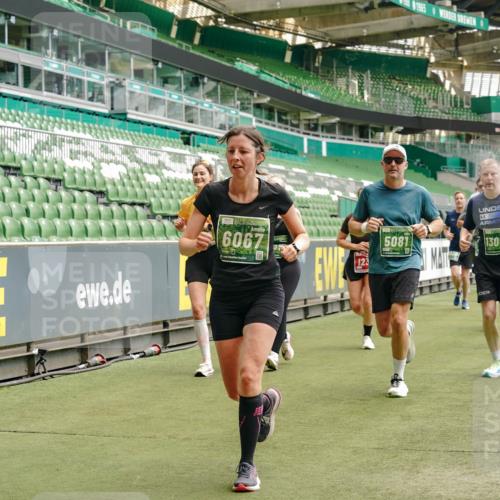 13.09.2026 - 21. swb-Marathon Bremen Michael Burmester http://msf.ph/oto/10434563 13.09.2026 13:05:13 Laufen im Stadion 178, 209, 210, 217, 244, 323, 394, 534, 536, 565, 647, 881, 891, 900, 1073, 1239, 1243, 1274, 1307, 1308, 1343, 1373, 1380, 1456, 1479, 1533, 1581, 1627, 1649, 1653, 1656, 1687, 1780, 1914, 1932, 1941, 2023, 2076, 2089, 2126, 2241, 2244, 2265, 2301, 2310, 2369, 2430, 2452, 2464, 2602, 2723, 2742, 2764, 2851, 2867, 2872, 2891, 2910, 2919, 2957, 2959, 2985, 3028, 3030, 3115, 3217, 3278, 3320, 3343, 3419, 3425, 3444, 3454, 3485, 3521, 3579, 3796, 3909, 242 meine-sportfotos.de