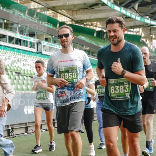 13.09.2026 - 21. swb-Marathon Bremen Michael Burmester http://msf.ph/oto/10434572 13.09.2026 13:33:19 Laufen im Stadion 155, 344, 350, 386, 428, 490, 594, 617, 690, 765, 786, 787, 1001, 1048, 1051, 1098, 1133, 1292, 1377, 1427, 1444, 1557, 1591, 1592, 1661, 1760, 1801, 1827, 1897, 1923, 1996, 2077, 2132, 2226, 2230, 2231, 2253, 2270, 2274, 2320, 2374, 2399, 2400, 2456, 2479, 2511, 2514, 2515, 2523, 2539, 2543, 2556, 2616, 2630, 2641, 2649, 2718, 2735, 2757, 2769, 2787, 2848, 2982, 3014, 3345, 3350, 3443, 3503, 3572, 3577, 3601, 3614, 3746, 3797, 3875, 3901, 3911, 3952, 3960, 4001 meine-sportfotos.de