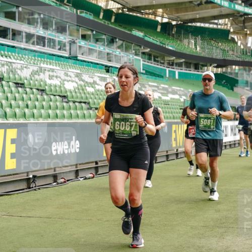 13.09.2026 - 21. swb-Marathon Bremen Michael Burmester http://msf.ph/oto/10434574 13.09.2026 13:05:13 Laufen im Stadion 178, 209, 210, 217, 244, 323, 394, 534, 536, 565, 647, 881, 891, 900, 1073, 1239, 1243, 1274, 1307, 1308, 1343, 1373, 1380, 1456, 1479, 1533, 1581, 1627, 1649, 1653, 1656, 1687, 1780, 1914, 1932, 1941, 2023, 2076, 2089, 2126, 2241, 2244, 2265, 2301, 2310, 2369, 2430, 2452, 2464, 2602, 2723, 2742, 2764, 2851, 2867, 2872, 2891, 2910, 2919, 2957, 2959, 2985, 3028, 3030, 3115, 3217, 3278, 3320, 3343, 3419, 3425, 3444, 3454, 3485, 3521, 3579, 3796, 3909, 242 meine-sportfotos.de