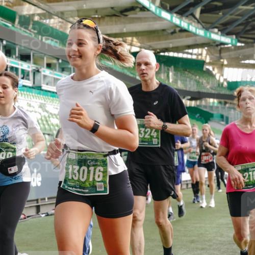 13.09.2026 - 21. swb-Marathon Bremen Michael Burmester http://msf.ph/oto/10434591 13.09.2026 13:33:20 Laufen im Stadion 155, 344, 350, 386, 428, 490, 594, 617, 690, 765, 786, 787, 1001, 1048, 1051, 1098, 1133, 1292, 1377, 1427, 1444, 1557, 1591, 1592, 1661, 1760, 1801, 1827, 1897, 1923, 1996, 2077, 2132, 2226, 2230, 2231, 2253, 2270, 2274, 2320, 2374, 2399, 2400, 2456, 2479, 2511, 2514, 2515, 2523, 2539, 2543, 2556, 2616, 2630, 2641, 2649, 2718, 2735, 2757, 2769, 2787, 2848, 2982, 3014, 3345, 3350, 3443, 3503, 3577, 3601, 3614, 3746, 3797, 3875, 3901, 3911, 3952, 3960, 4001 meine-sportfotos.de