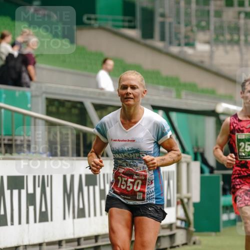 13.09.2026 - 21. swb-Marathon Bremen Michael Burmester http://msf.ph/oto/10434612 13.09.2026 12:36:43 Laufen im Stadion 365, 466, 658, 850, 1288, 1385, 1485, 1550, 1583, 1754, 1875, 1993, 2073, 3617, 4232, 7244, 7692, 7768, 8075, 8729, 13033, 299, 482, 525, 668, 919, 943, 1212, 1606, 1629, 2072, 2100, 5428, 7741 meine-sportfotos.de