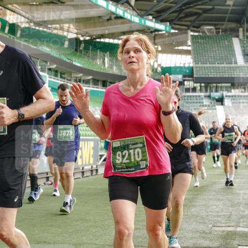13.09.2026 - 21. swb-Marathon Bremen Michael Burmester http://msf.ph/oto/10434615 13.09.2026 13:33:21 Laufen im Stadion 155, 344, 350, 386, 428, 490, 594, 617, 690, 765, 786, 787, 1001, 1048, 1051, 1098, 1133, 1292, 1377, 1427, 1444, 1557, 1591, 1592, 1661, 1760, 1801, 1827, 1897, 1923, 1996, 2077, 2132, 2226, 2230, 2231, 2253, 2270, 2274, 2320, 2374, 2399, 2400, 2456, 2479, 2511, 2514, 2515, 2523, 2539, 2543, 2556, 2616, 2630, 2641, 2649, 2718, 2735, 2757, 2769, 2787, 2848, 2982, 3014, 3345, 3350, 3443, 3503, 3577, 3601, 3614, 3746, 3797, 3875, 3901, 3911, 3952, 3960, 4001 meine-sportfotos.de