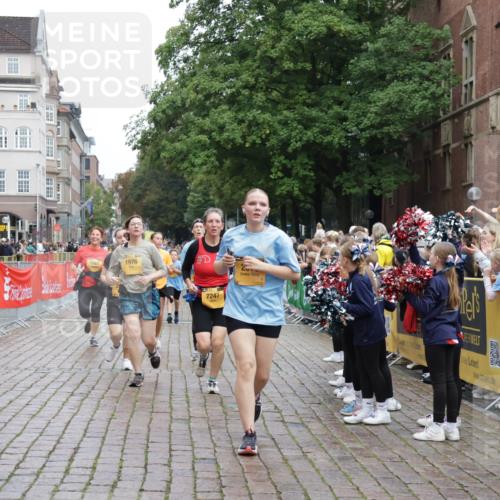 13.09.2026 - Kiel Lauf Yannick Fuchs http://msf.ph/oto/10434643 13.09.2026 09:48:15 Ziel 872, 1047, 1227, 1976, 2656, 2671, 2970, 4219, 5185, 5825, 6464, 7070, 7247, 7481, 8080, 9755, 10200, 11954, 122, 218, 366, 390, 1713, 1743, 2241, 2755, 3735, 3812, 4103, 4225, 4288, 4365, 4400, 4460, 4467, 4710, 4952, 5215, 6078, 6242, 6809, 6942, 7258, 8096, 9694, 9697, 10823, 11396, 11654, 12007, 12099, 12167, 12393, 1493, 1731, 2943, 4350, 5518, 8455, 466, 3373, 4011, 4400, 4479, 4480, 4952, 7767, 8503, 8833, 9528, 9697 meine-sportfotos.de