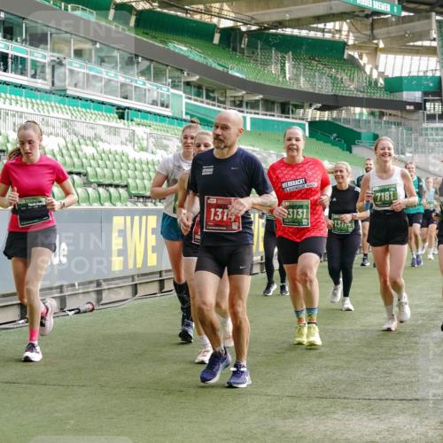 13.09.2026 - 21. swb-Marathon Bremen Michael Burmester http://msf.ph/oto/10434645 13.09.2026 13:33:23 Laufen im Stadion 155, 344, 350, 386, 428, 490, 594, 617, 690, 709, 765, 786, 787, 1001, 1048, 1051, 1098, 1133, 1292, 1377, 1427, 1444, 1557, 1591, 1592, 1661, 1760, 1827, 1897, 1923, 1996, 2077, 2132, 2226, 2230, 2231, 2253, 2270, 2274, 2320, 2374, 2399, 2400, 2456, 2479, 2511, 2514, 2515, 2523, 2539, 2543, 2556, 2616, 2630, 2641, 2649, 2718, 2735, 2757, 2769, 2787, 2848, 2982, 3014, 3345, 3350, 3443, 3503, 3577, 3601, 3614, 3746, 3797, 3875, 3901, 3911, 3952, 4001 meine-sportfotos.de