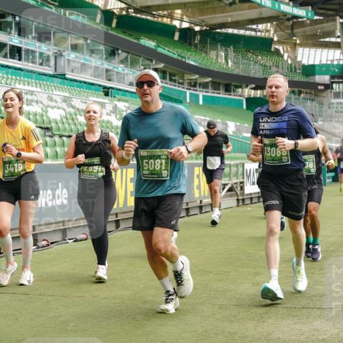 13.09.2026 - 21. swb-Marathon Bremen Michael Burmester http://msf.ph/oto/10434650 13.09.2026 13:05:14 Laufen im Stadion 178, 209, 210, 217, 244, 323, 394, 534, 536, 565, 647, 881, 891, 900, 1073, 1239, 1243, 1274, 1307, 1308, 1343, 1373, 1380, 1456, 1479, 1533, 1581, 1627, 1649, 1653, 1656, 1687, 1780, 1914, 1932, 1941, 2023, 2076, 2089, 2126, 2241, 2244, 2265, 2301, 2310, 2369, 2430, 2452, 2464, 2602, 2723, 2742, 2764, 2851, 2867, 2872, 2891, 2910, 2919, 2957, 2959, 2985, 3028, 3030, 3115, 3217, 3278, 3320, 3343, 3419, 3425, 3444, 3454, 3485, 3521, 3579, 3796, 3909, 242 meine-sportfotos.de