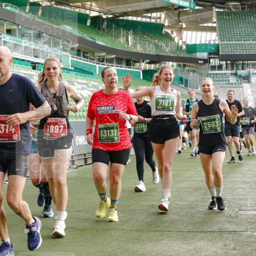 13.09.2026 - 21. swb-Marathon Bremen Michael Burmester http://msf.ph/oto/10434656 13.09.2026 13:33:24 Laufen im Stadion 155, 344, 350, 386, 428, 490, 594, 617, 690, 709, 765, 786, 787, 1001, 1048, 1051, 1098, 1133, 1292, 1377, 1427, 1444, 1557, 1591, 1592, 1661, 1760, 1827, 1897, 1923, 1996, 2077, 2132, 2226, 2230, 2231, 2253, 2270, 2274, 2320, 2374, 2399, 2400, 2456, 2479, 2511, 2514, 2515, 2523, 2539, 2543, 2556, 2616, 2630, 2641, 2649, 2718, 2735, 2757, 2769, 2787, 2848, 2982, 3014, 3345, 3350, 3443, 3503, 3577, 3601, 3614, 3746, 3797, 3875, 3901, 3911, 3952, 4001 meine-sportfotos.de