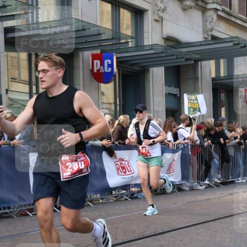13.09.2026 - 21. swb-Marathon Bremen Strokosch-Dieckow http://msf.ph/oto/10434688 13.09.2026 13:13:25 Ziel 524, 670, 683, 1704, 1707, 1937, 2401, 2422, 2767, 2882, 3236, 3413, 5443, 6451, 7210, 7283, 7493, 7707, 8840, 9442, 9635, 9884, 13099, 280, 313, 621, 779, 987, 1207, 2130, 2360, 2498, 2962, 3566, 3625, 4582, 5345, 5769, 6038, 6394, 6407, 7874, 8197, 8291, 8464, 8477, 8568, 8963, 9092 meine-sportfotos.de