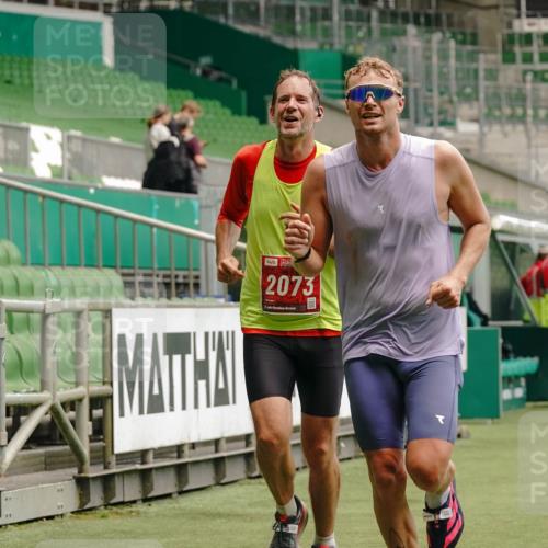 13.09.2026 - 21. swb-Marathon Bremen Michael Burmester http://msf.ph/oto/10434761 13.09.2026 12:36:55 Laufen im Stadion 365, 466, 658, 850, 1090, 1288, 1385, 1485, 1550, 1583, 1754, 1993, 2073, 2585, 3617, 4232, 7244, 7692, 7768, 8075, 8729, 13033, 299, 482, 525, 919, 1212, 1606, 1629, 2072, 5428, 7741 meine-sportfotos.de
