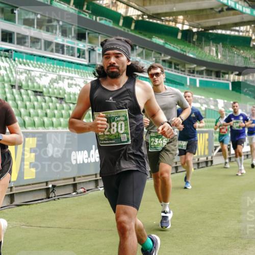 13.09.2026 - 21. swb-Marathon Bremen Michael Burmester http://msf.ph/oto/10434782 13.09.2026 13:05:16 Laufen im Stadion 178, 209, 210, 217, 244, 323, 394, 534, 536, 565, 647, 784, 881, 891, 900, 1073, 1239, 1243, 1274, 1307, 1308, 1343, 1373, 1380, 1456, 1479, 1533, 1581, 1627, 1653, 1656, 1687, 1780, 1914, 1932, 1941, 2023, 2076, 2089, 2126, 2241, 2244, 2265, 2301, 2310, 2369, 2430, 2452, 2464, 2602, 2723, 2742, 2764, 2851, 2867, 2872, 2891, 2910, 2919, 2957, 2959, 2985, 3028, 3030, 3115, 3217, 3278, 3320, 3343, 3419, 3425, 3444, 3454, 3485, 3521, 3796, 3909, 242 meine-sportfotos.de