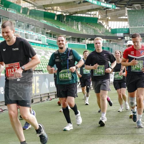 13.09.2026 - 21. swb-Marathon Bremen Michael Burmester http://msf.ph/oto/10434795 13.09.2026 13:33:31 Laufen im Stadion 155, 344, 350, 428, 490, 594, 679, 690, 709, 765, 786, 787, 916, 1001, 1048, 1051, 1098, 1133, 1292, 1377, 1427, 1444, 1557, 1591, 1592, 1661, 1703, 1760, 1827, 1923, 1996, 2077, 2132, 2226, 2230, 2231, 2270, 2274, 2320, 2374, 2399, 2400, 2451, 2456, 2479, 2511, 2514, 2515, 2523, 2539, 2543, 2556, 2616, 2630, 2641, 2649, 2718, 2735, 2757, 2769, 2787, 2848, 2982, 3014, 3345, 3350, 3443, 3503, 3577, 3601, 3614, 3746, 3797, 3875, 3901, 3911, 3952, 4001 meine-sportfotos.de