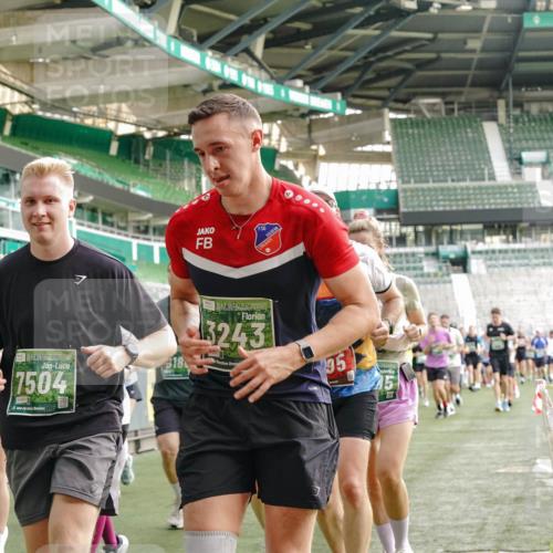 13.09.2026 - 21. swb-Marathon Bremen Michael Burmester http://msf.ph/oto/10434843 13.09.2026 13:33:32 Laufen im Stadion 155, 344, 350, 428, 490, 594, 679, 690, 709, 765, 786, 787, 916, 1001, 1048, 1051, 1098, 1133, 1292, 1377, 1427, 1444, 1557, 1591, 1592, 1661, 1703, 1760, 1827, 1923, 1996, 2077, 2132, 2226, 2230, 2231, 2270, 2274, 2320, 2374, 2399, 2400, 2451, 2456, 2479, 2511, 2514, 2515, 2523, 2539, 2543, 2556, 2616, 2630, 2641, 2649, 2718, 2735, 2757, 2769, 2787, 2848, 2982, 3014, 3345, 3350, 3443, 3503, 3577, 3601, 3614, 3746, 3797, 3875, 3901, 3911, 3952, 4001 meine-sportfotos.de