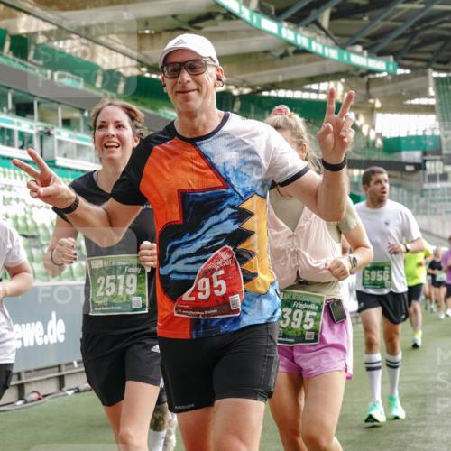 13.09.2026 - 21. swb-Marathon Bremen Michael Burmester http://msf.ph/oto/10434861 13.09.2026 13:33:34 Laufen im Stadion 155, 344, 350, 428, 490, 594, 679, 690, 709, 765, 786, 787, 916, 1001, 1026, 1048, 1051, 1098, 1133, 1292, 1377, 1444, 1557, 1591, 1592, 1661, 1703, 1760, 1827, 1923, 1996, 2077, 2132, 2226, 2230, 2231, 2270, 2274, 2320, 2374, 2399, 2400, 2451, 2456, 2479, 2511, 2514, 2515, 2523, 2539, 2543, 2556, 2616, 2630, 2641, 2649, 2718, 2735, 2757, 2769, 2787, 2848, 2982, 3014, 3345, 3350, 3443, 3503, 3577, 3601, 3614, 3720, 3746, 3797, 3875, 3901, 3911, 3952, 4001 meine-sportfotos.de