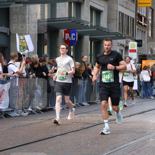 13.09.2026 - 21. swb-Marathon Bremen Strokosch-Dieckow http://msf.ph/oto/10434862 13.09.2026 13:13:32 Ziel 524, 670, 683, 1704, 1707, 1937, 2422, 2824, 3236, 3413, 5443, 5610, 6451, 7210, 7283, 7707, 9426, 9635, 9884, 13099, 280, 621, 779, 2130, 2360, 2401, 2767, 2882, 2962, 3566, 4582, 5345, 5769, 6038, 6394, 6407, 7493, 8197, 8464, 8477, 8568, 8840, 8963, 9442 meine-sportfotos.de