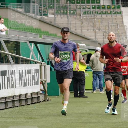 13.09.2026 - 21. swb-Marathon Bremen Michael Burmester http://msf.ph/oto/10434866 13.09.2026 12:37:12 Laufen im Stadion 365, 466, 658, 850, 1090, 1288, 1385, 1485, 1583, 1604, 1754, 1993, 2073, 2585, 3617, 7244, 7692, 7768, 8075, 8081, 8729, 13033, 299, 525, 919, 1089, 1212, 1606, 1629, 2072, 5428, 7741 meine-sportfotos.de