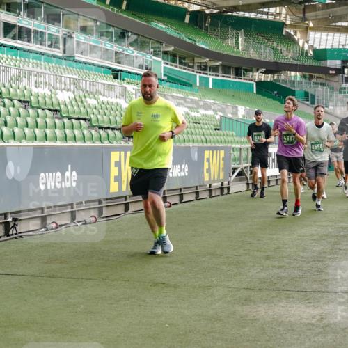 13.09.2026 - 21. swb-Marathon Bremen Michael Burmester http://msf.ph/oto/10434934 13.09.2026 13:33:38 Laufen im Stadion 155, 350, 428, 490, 594, 679, 690, 709, 765, 786, 787, 916, 1001, 1026, 1048, 1051, 1098, 1133, 1292, 1377, 1444, 1557, 1591, 1592, 1661, 1703, 1760, 1772, 1827, 1923, 1996, 2077, 2132, 2226, 2230, 2231, 2274, 2320, 2374, 2399, 2400, 2451, 2456, 2479, 2511, 2514, 2515, 2523, 2539, 2543, 2556, 2616, 2630, 2641, 2649, 2718, 2735, 2757, 2769, 2787, 2848, 2982, 3014, 3345, 3350, 3443, 3503, 3577, 3601, 3614, 3708, 3709, 3720, 3797, 3875, 3901, 3911, 3952, 4001, 4014 meine-sportfotos.de